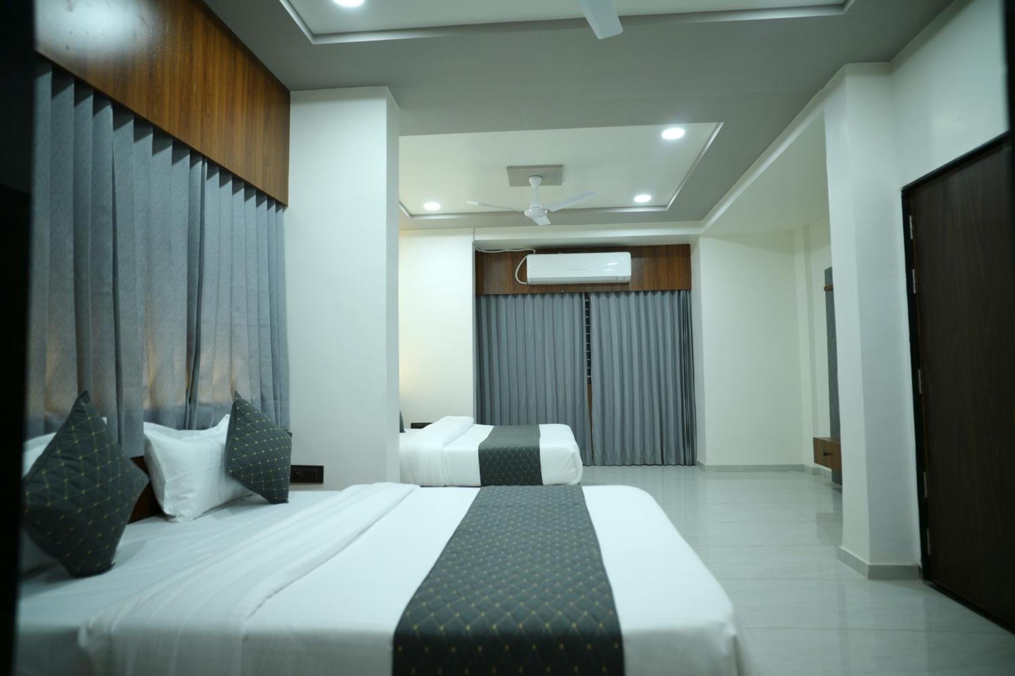 Hotel Aagman Palanpur Экстерьер фото